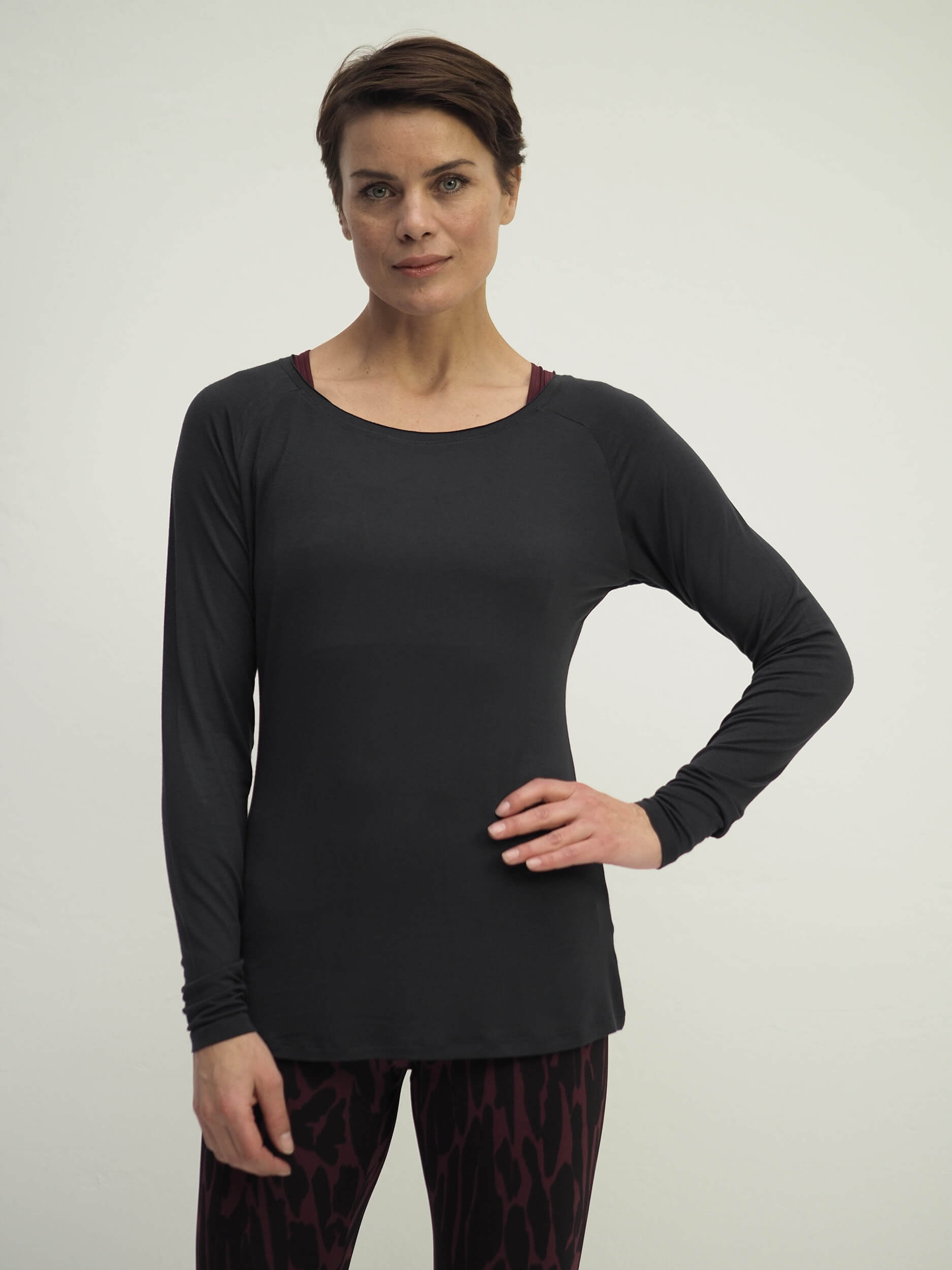 Yoga-Longsleeve Nandi - anthracite - YOGISHOP