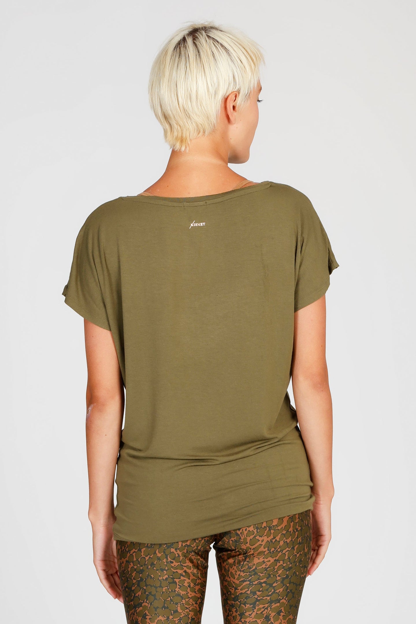 Cosy Tee - Olive basis - YOGISHOP