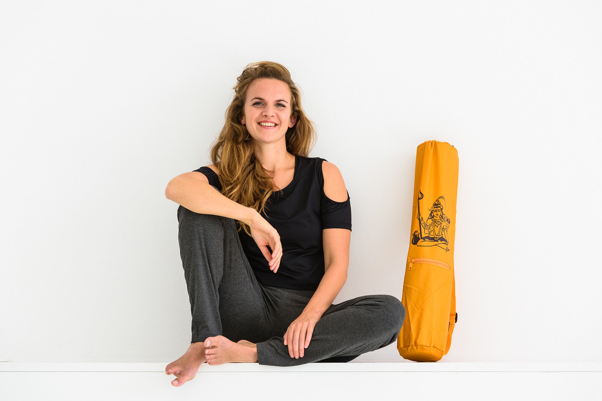 Yoga-Breathe-Shirt "Raffaela" - black - YOGISHOP